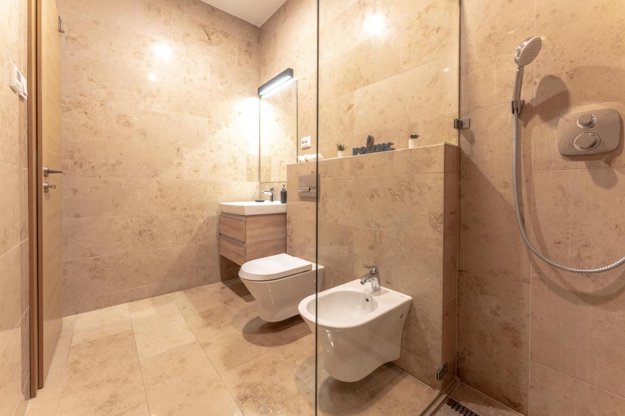 Parliament Luxury Suite Budapest Exterior foto
